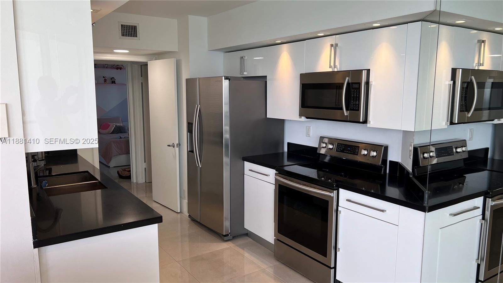 16485 Collins Avenue 2334, Sunny Isles Beach, FL 33160 photo 25