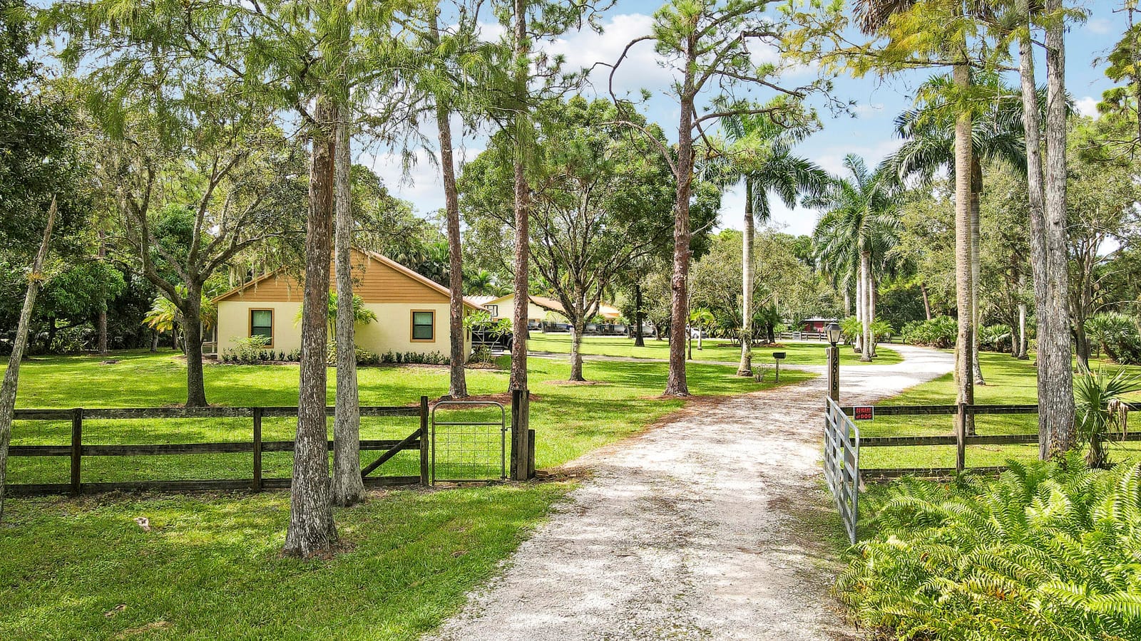12818 Old Indiantown Road — photo 2