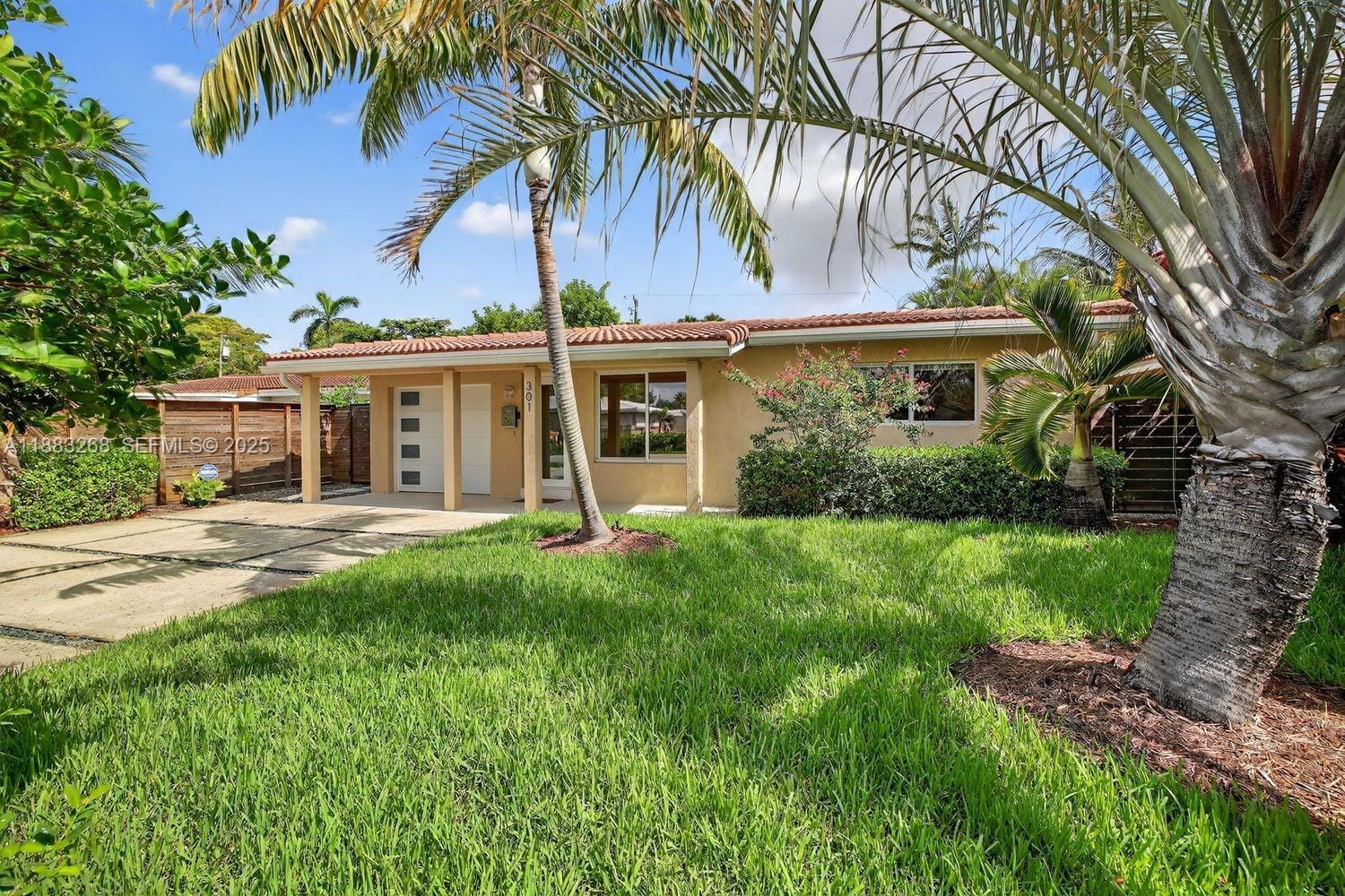 301 NE 48th Street, Oakland Park, FL 33334 photo 3