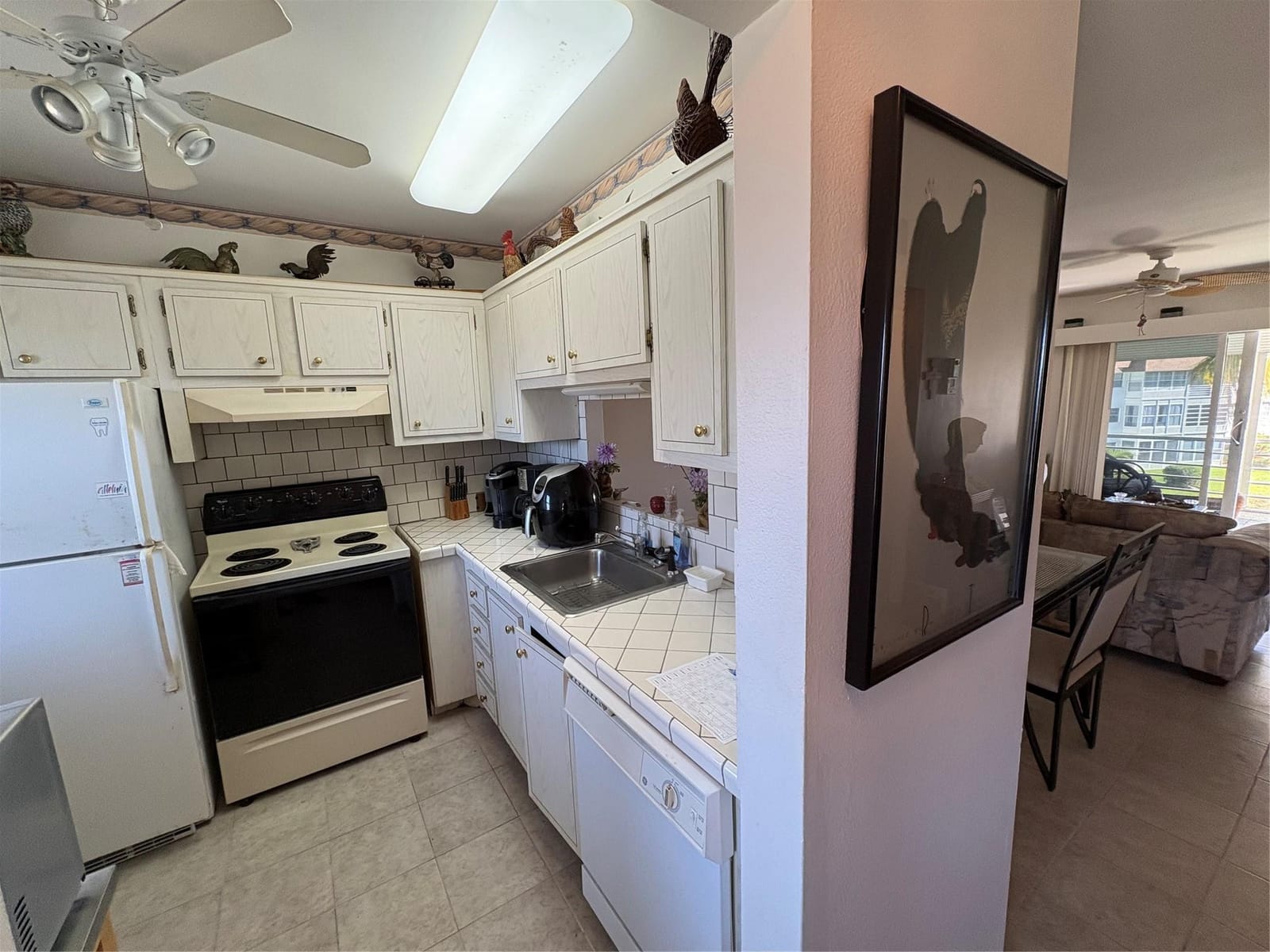 3506 NW 49th Avenue 604 — photo 4