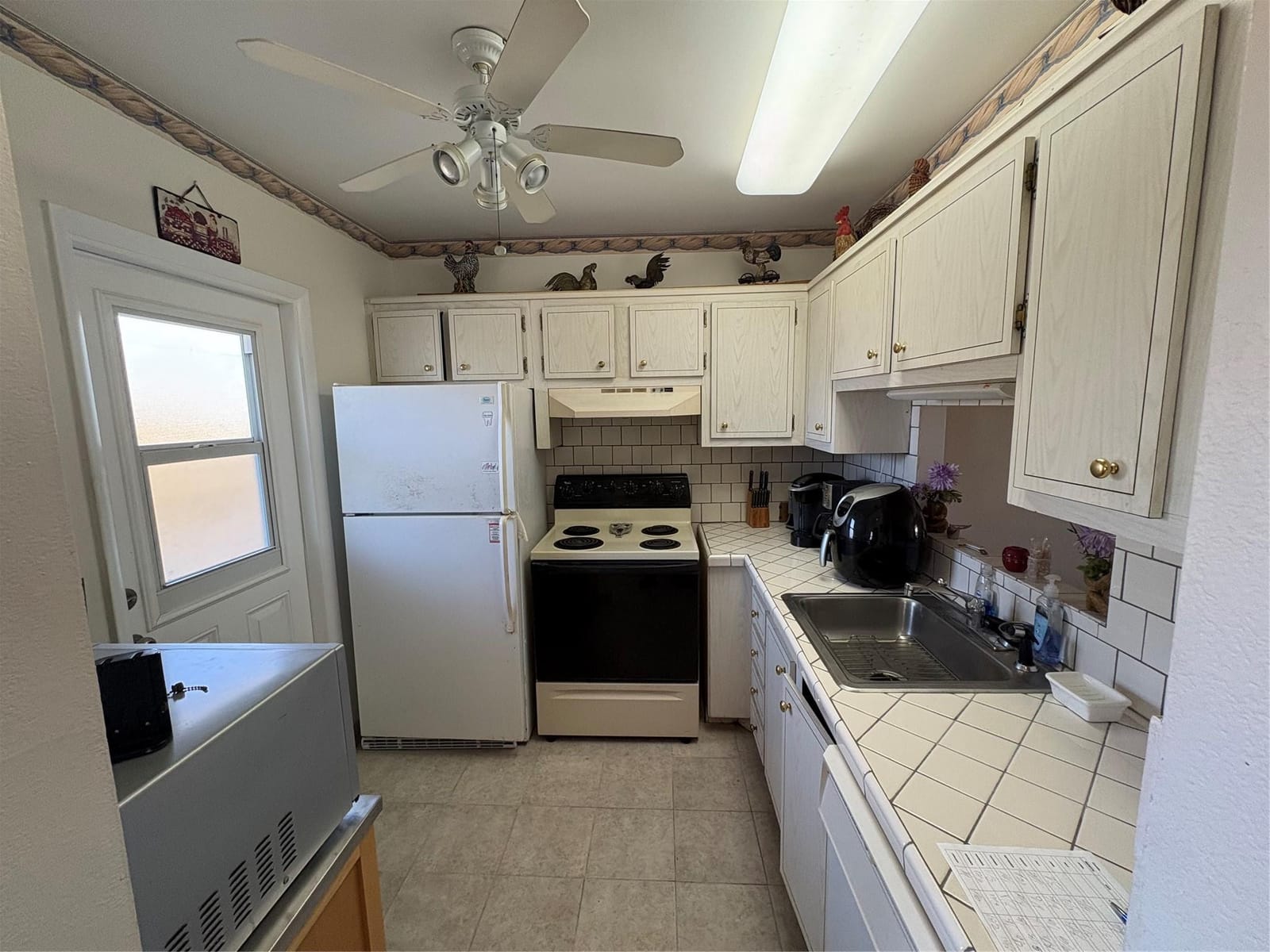3506 NW 49th Avenue 604 — photo 5