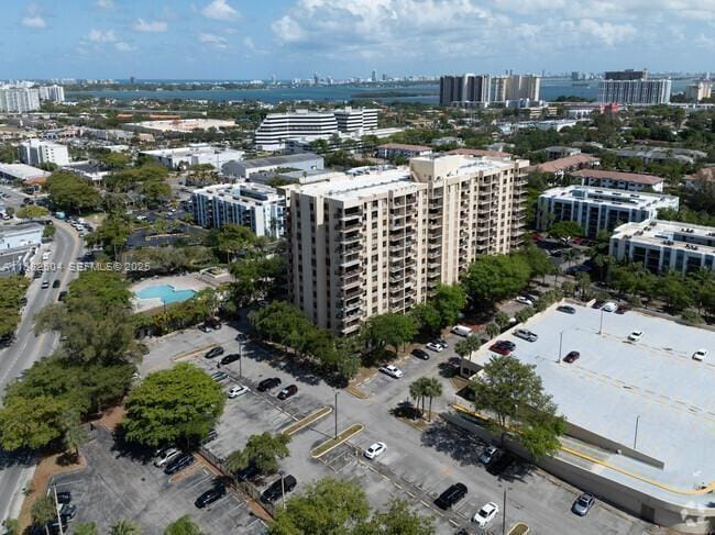 1470 NE 123rd Street A408, North Miami, FL 33161 photo 2