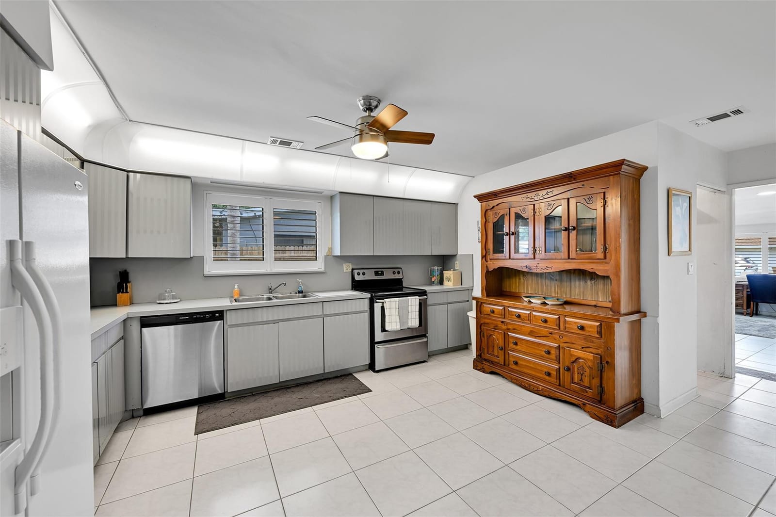 900 SE 13th Court — photo 9