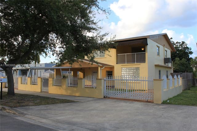 971 E 18th Street, Hialeah, FL 33013