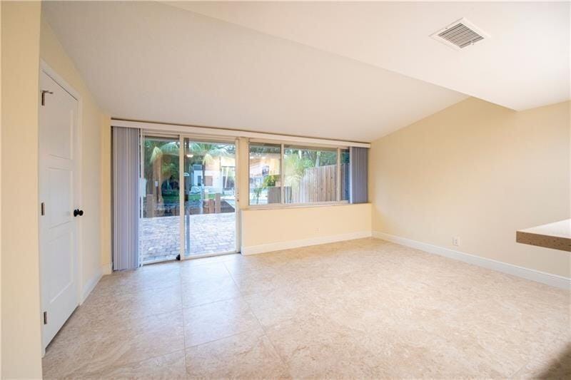 924 Orange Isle Isle 924-926 — photo 7