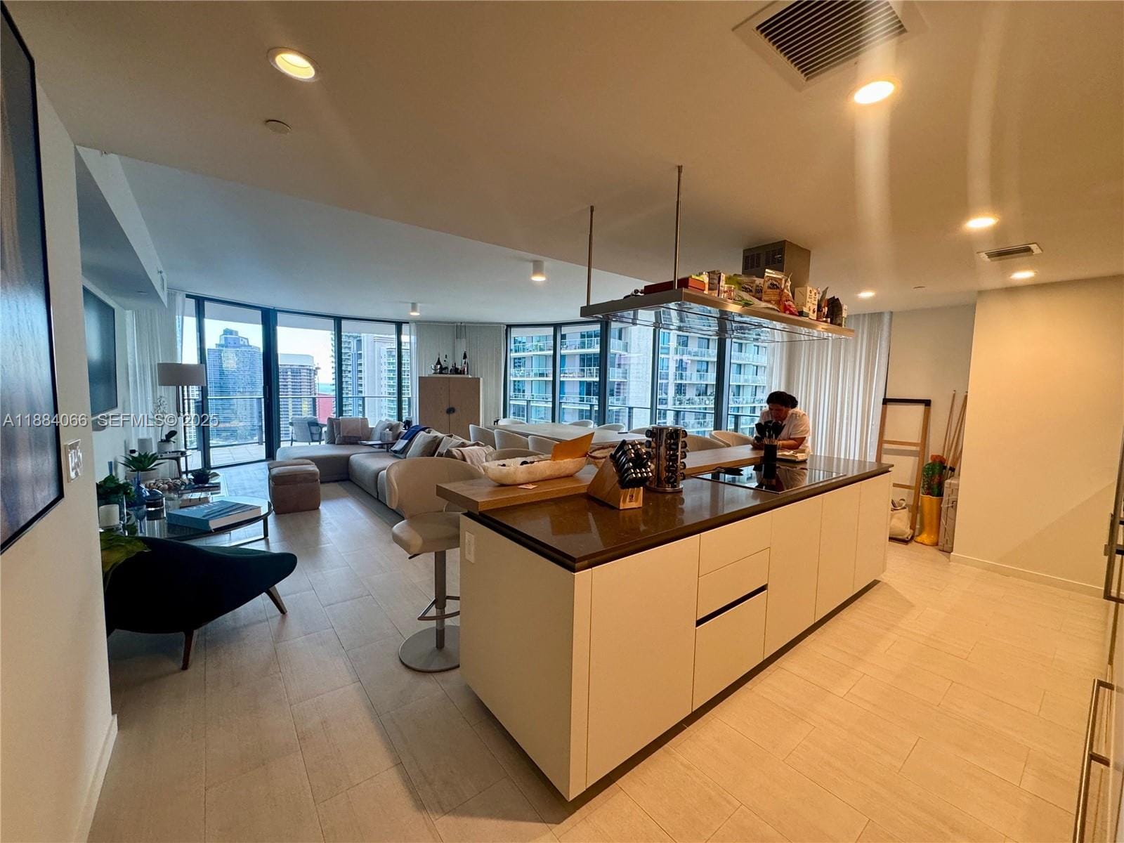 1000 Brickell Plaza 3302, Miami, FL 33131 photo 14