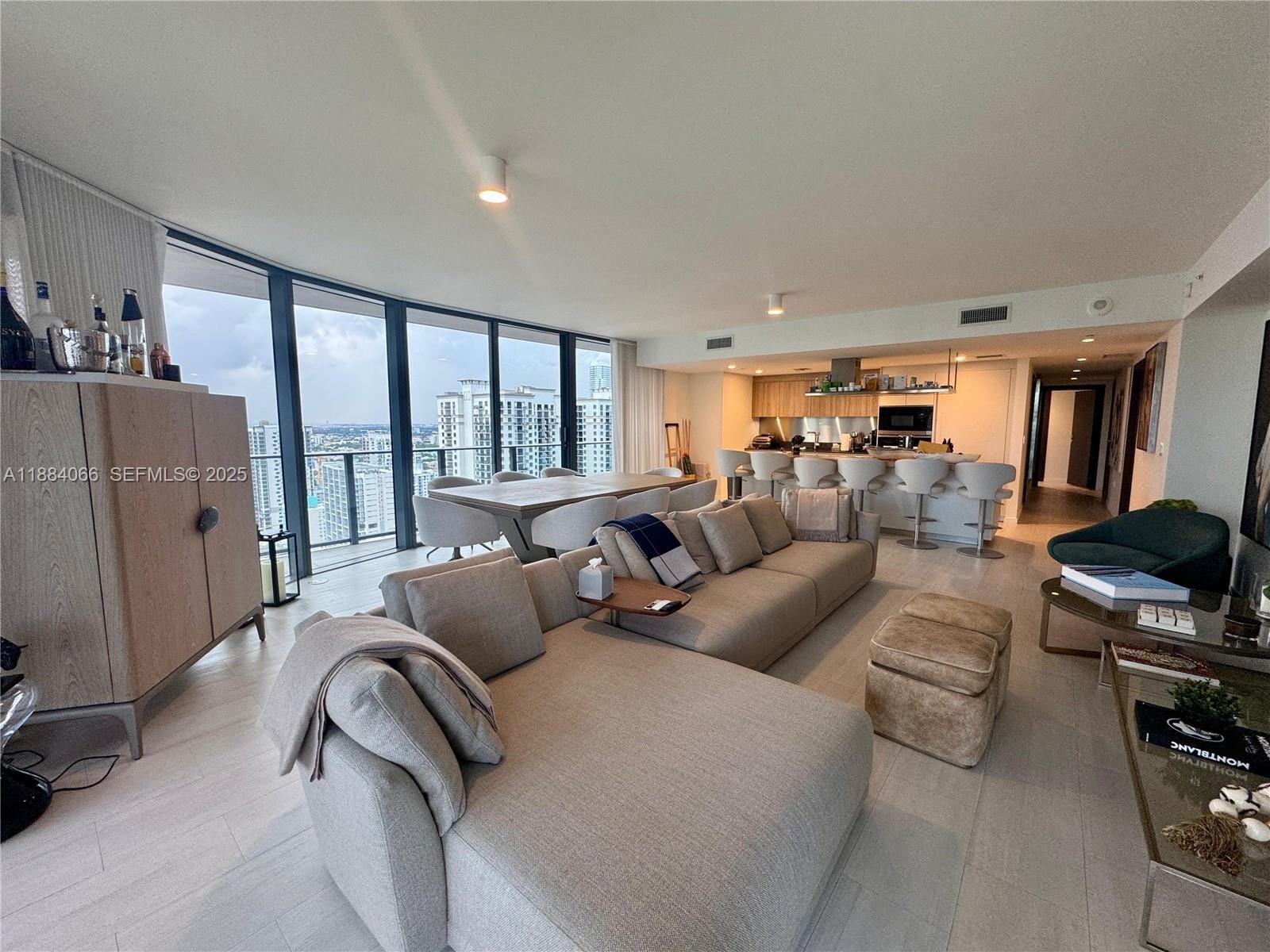 1000 Brickell Plaza 3302, Miami, FL 33131 photo 15