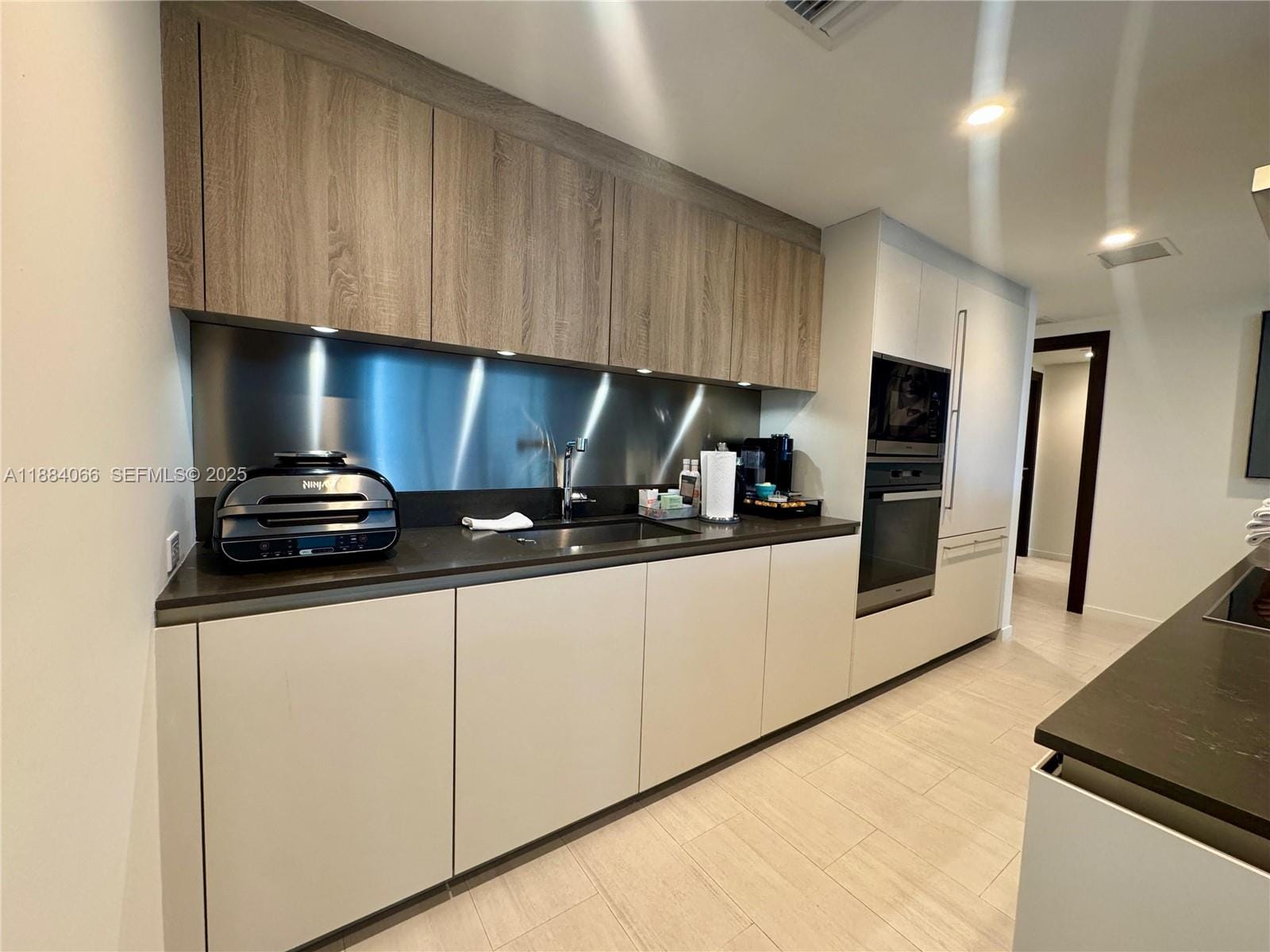 1000 Brickell Plaza 3302, Miami, FL 33131 photo 17