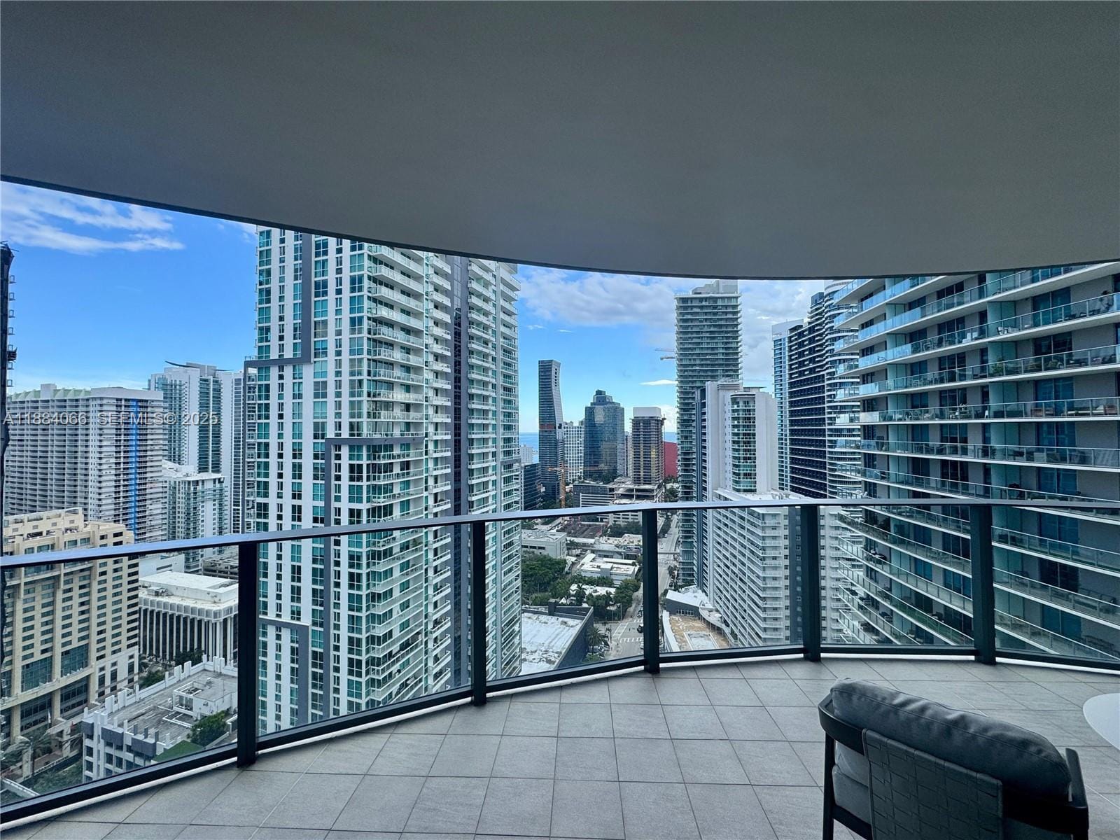 1000 Brickell Plaza 3302 — photo 3