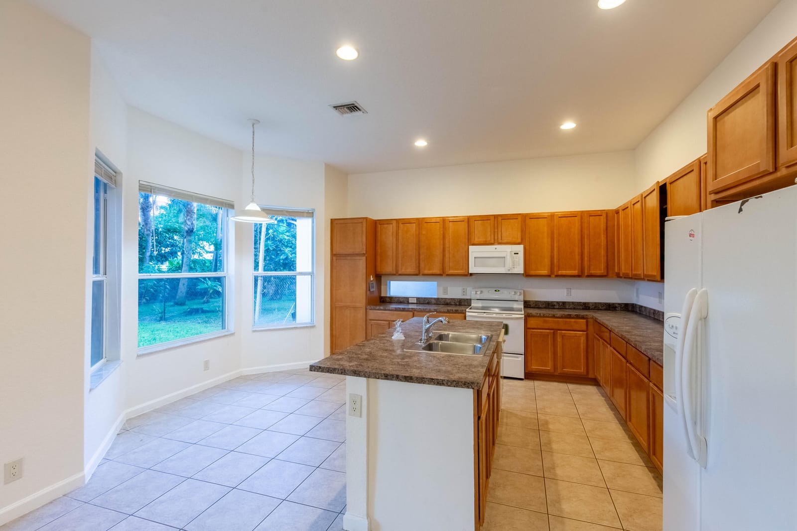 1067 Grove Park Circle, Boynton Beach, FL 33436 photo 9
