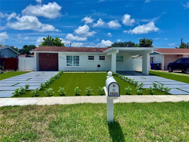 3024 N 73rd Terrace, sold in Driftwood Estates No 10, Hollywood, FL