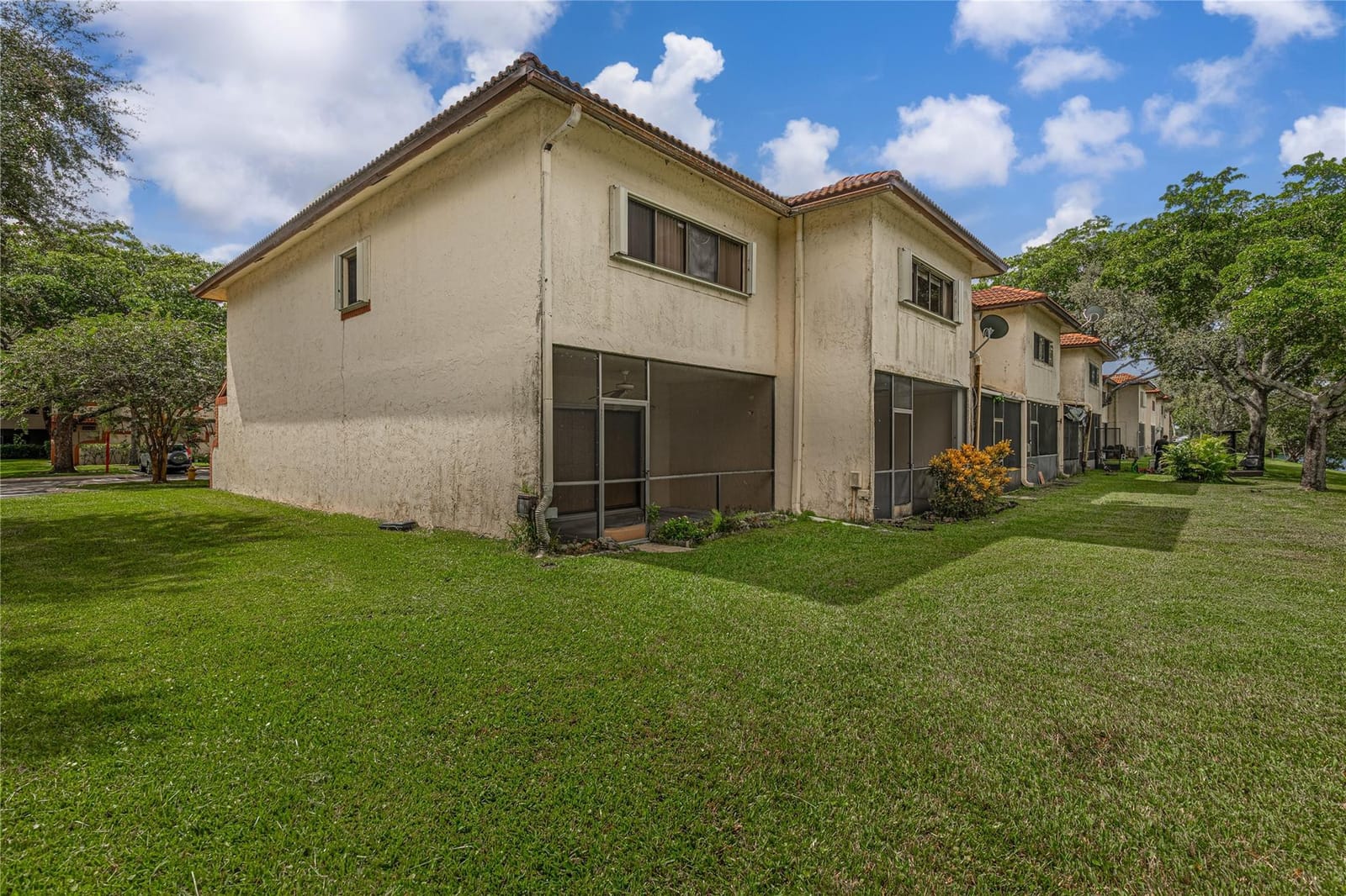 4653 NW 90th Avenue 4653 — photo 4