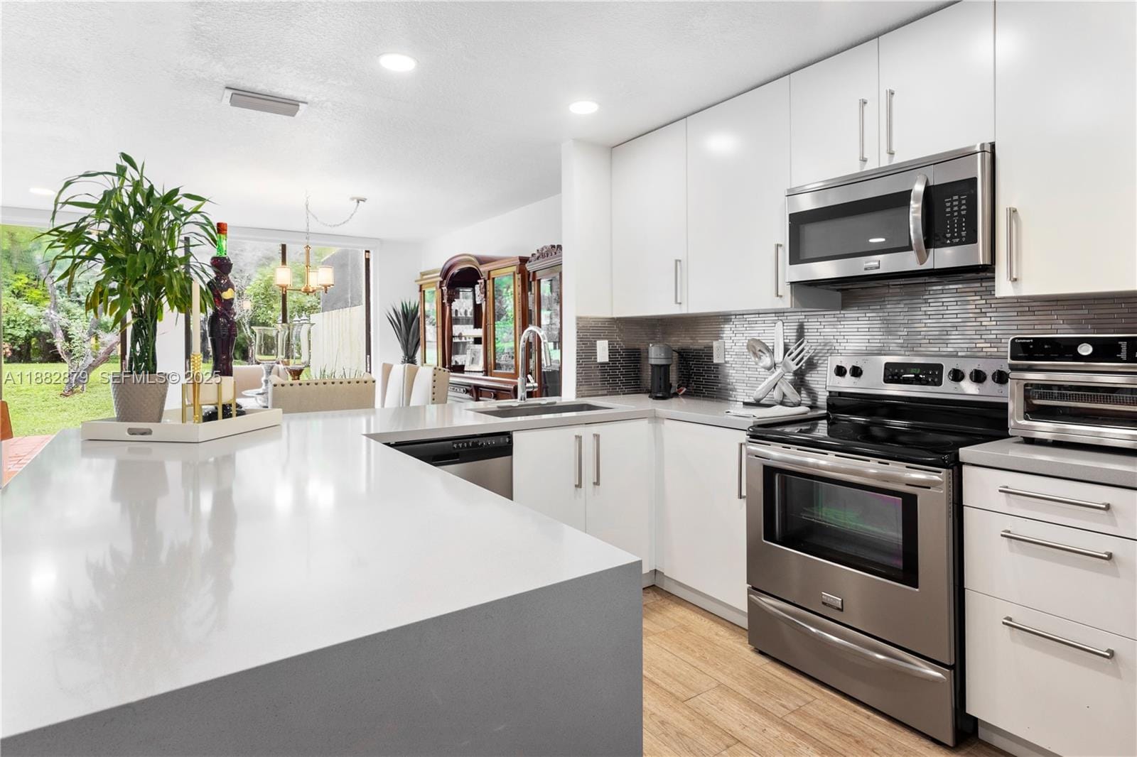 9868 Costa Del Sol Boulevard F-93 — photo 12