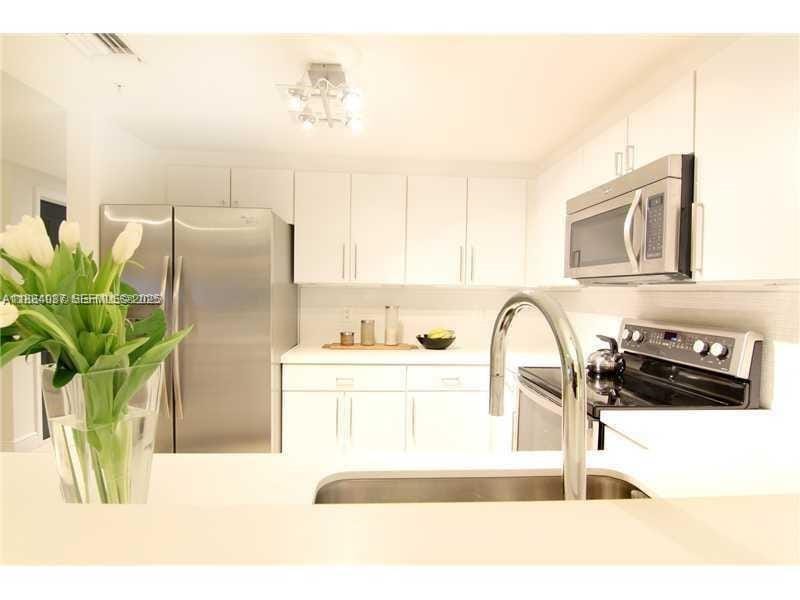 1250 S Miami Avenue 901 — photo 6
