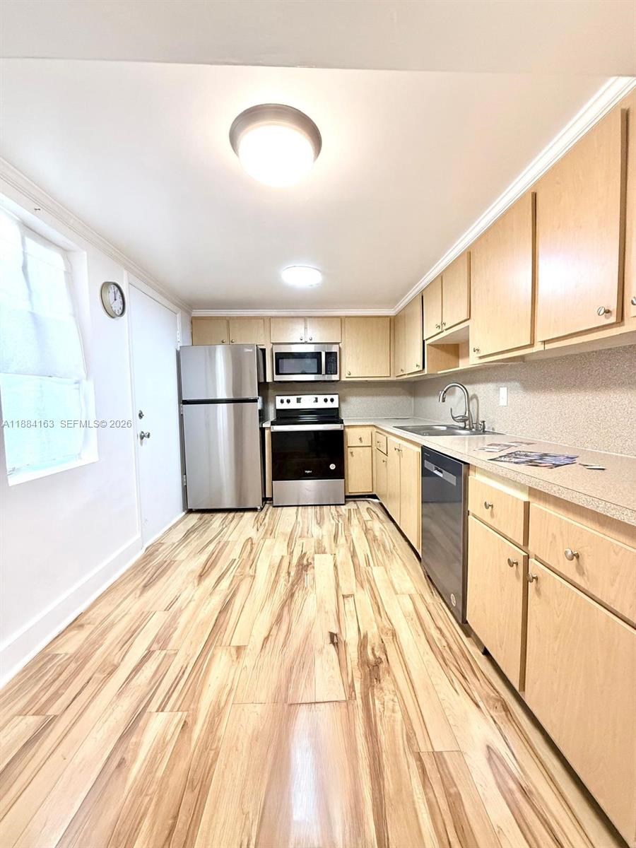 1201 NE 191st Street G304, Miami, FL 33179, Miami