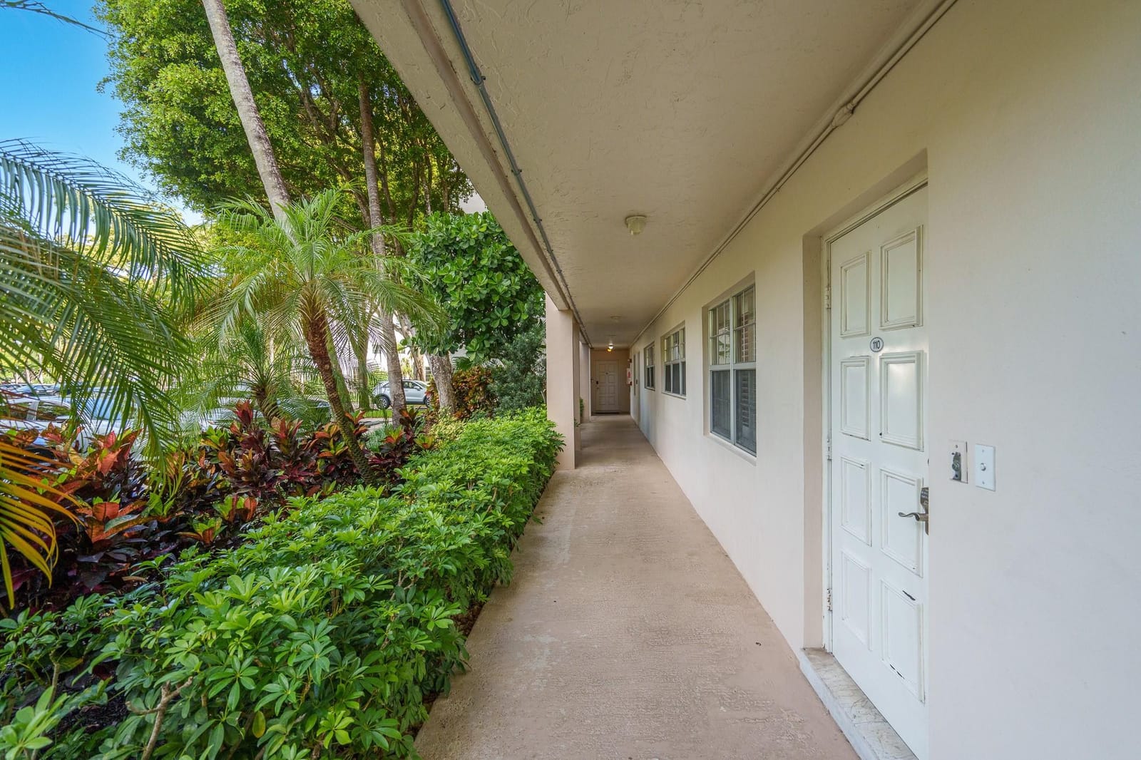 3800 Oaks Clubhouse Drive 110 — photo 7