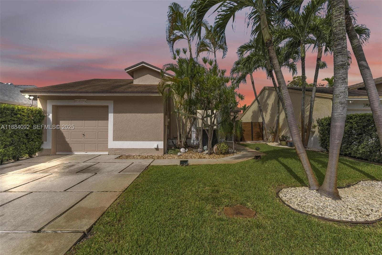 930 SW 108th Avenue, Pembroke Pines, FL 33025