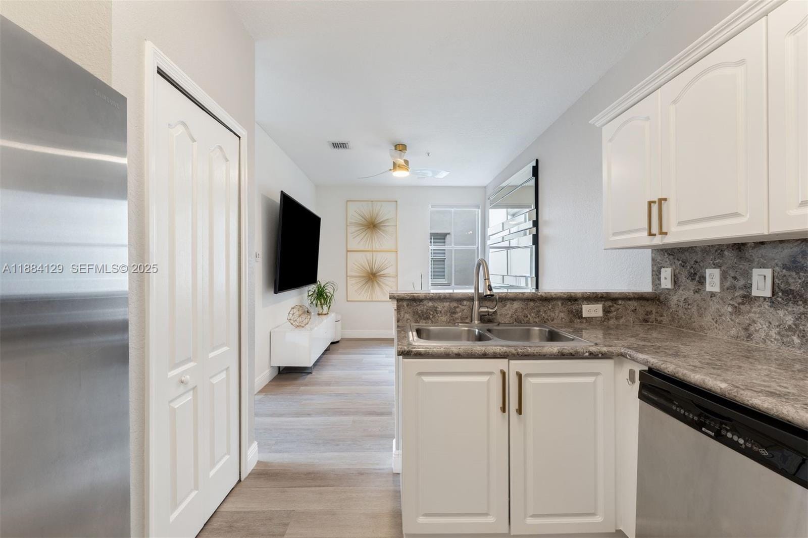 4381 SW 160th Avenue 208 — photo 8