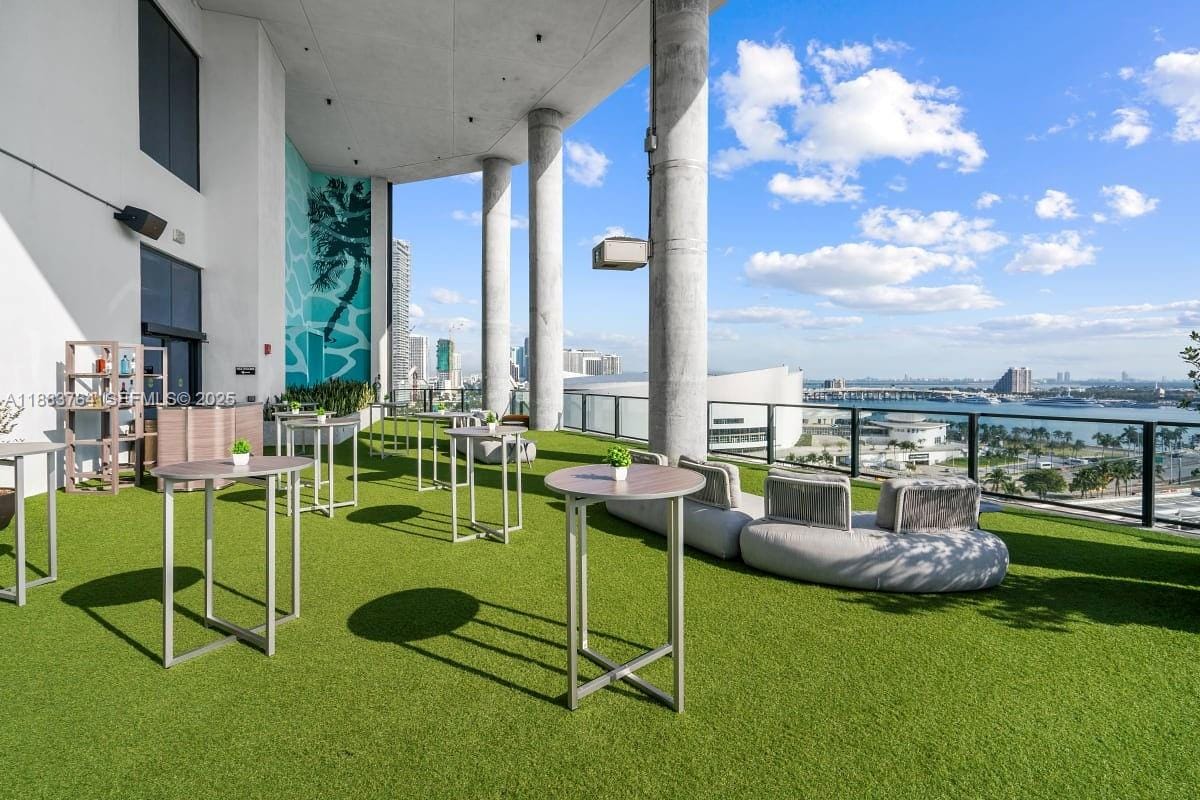 398 NE 5th Street 2410, Miami, FL 33132 photo 27