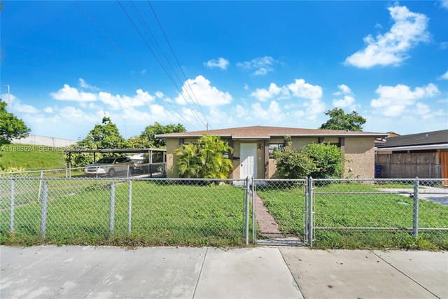 11621 SW 7th Terrace, Sweetwater, FL 33174