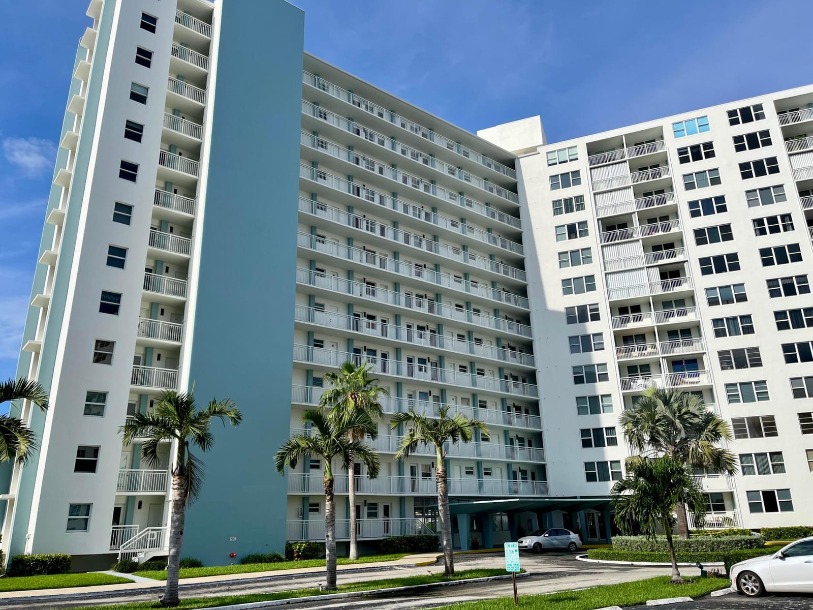 201 N Ocean Boulevard 302 — photo 2