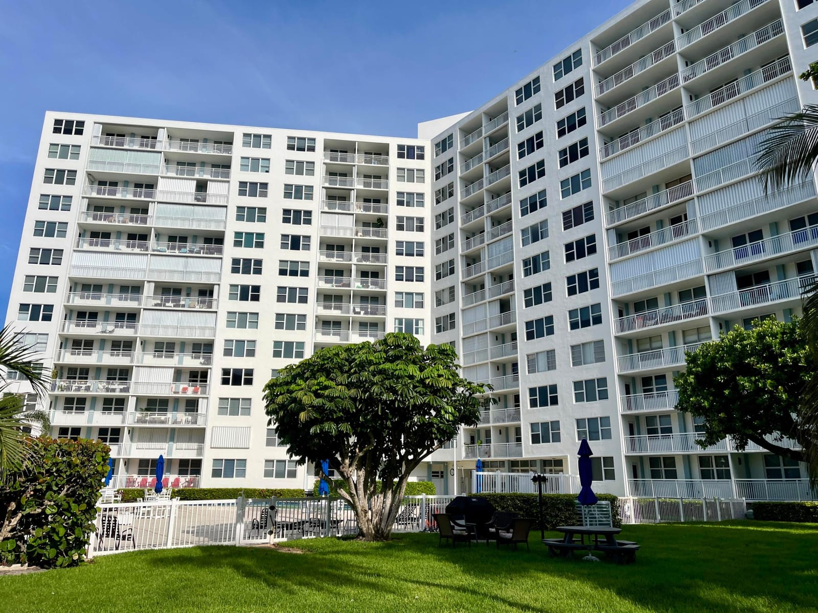 201 N Ocean Boulevard 302 — photo 3