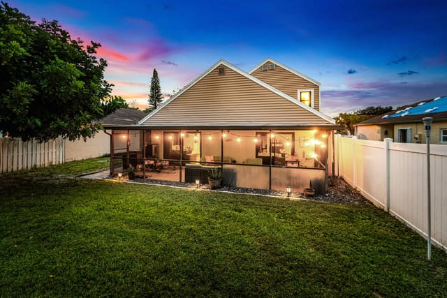 45 Paxford Lane, Boynton Beach, FL 33426