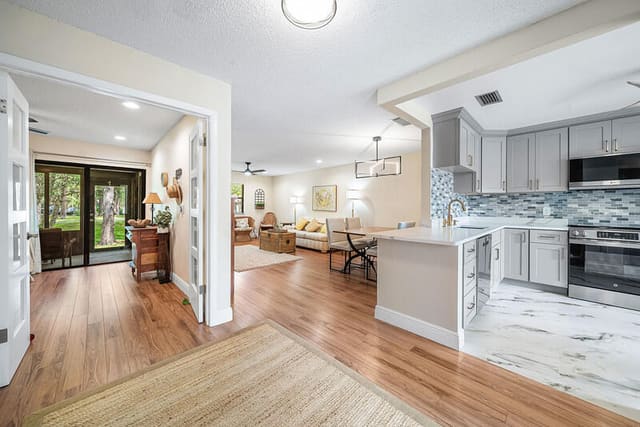 33 Copper Pod Court 33, sold in Strathmore Gate I Unit One, Royal Palm Beach, FL