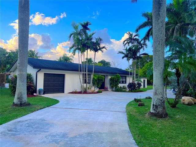 22600 SW 180th Court, Miami, FL 33170