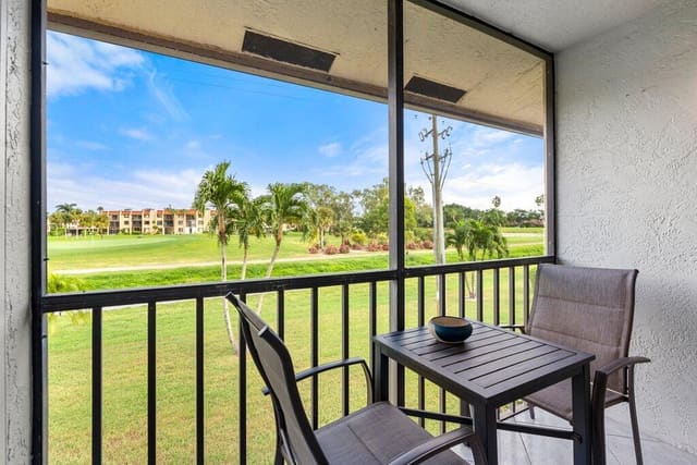 4654 Lucerne Lakes Boulevard 206, sold in Lucerne Lakes Golf Colony Condos 1 Thru 12 And 14, Lake Worth, FL