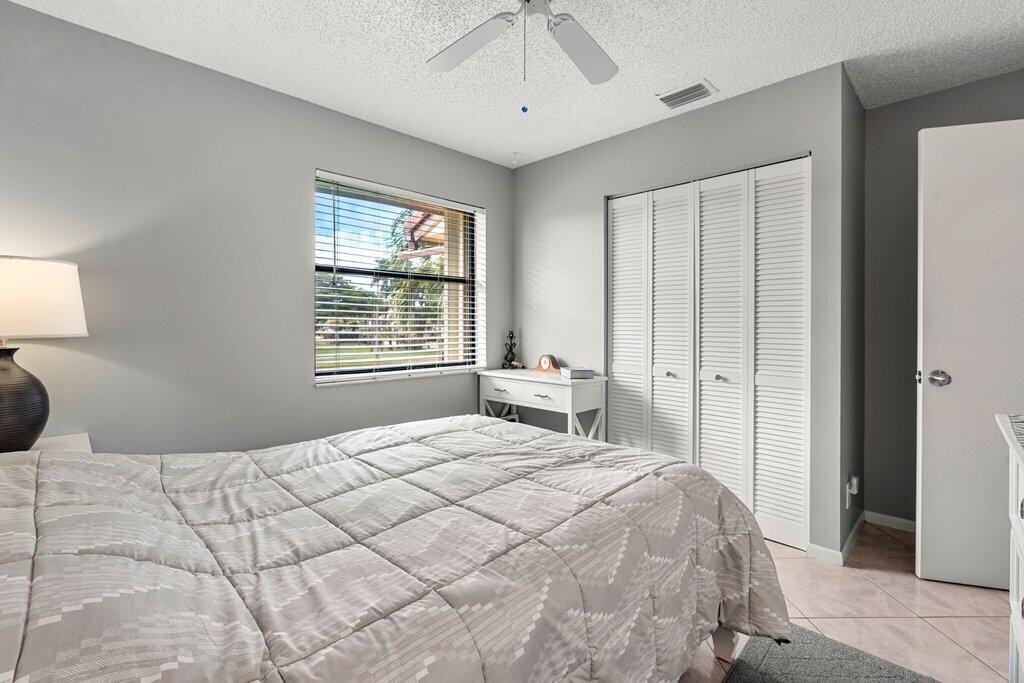 4654 Lucerne Lakes Boulevard 206, Lake Worth, FL 33467 photo 9