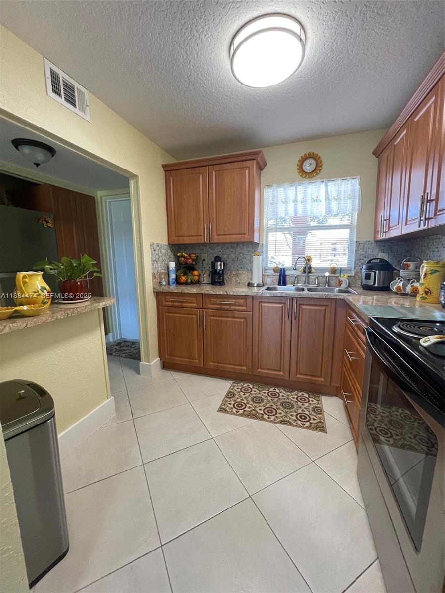 9041 Sunrise Lakes Boulevard 108 — photo 4