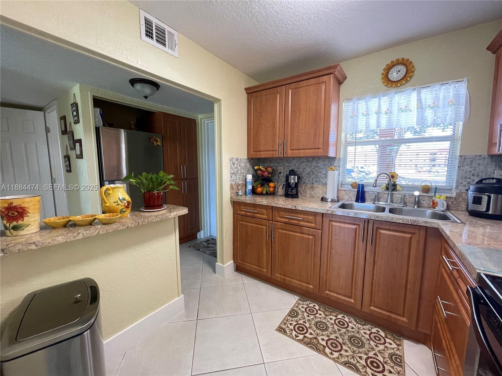 9041 Sunrise Lakes Boulevard 108, Sunrise, FL 33322, Sunrise