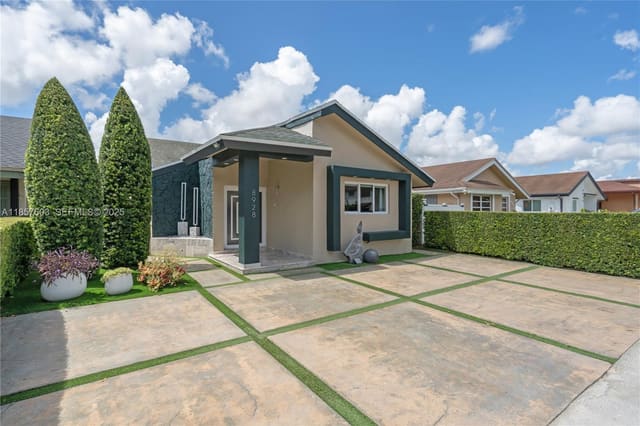 8928 SW 6th Street, sold in Bilbao Estates, Miami, FL