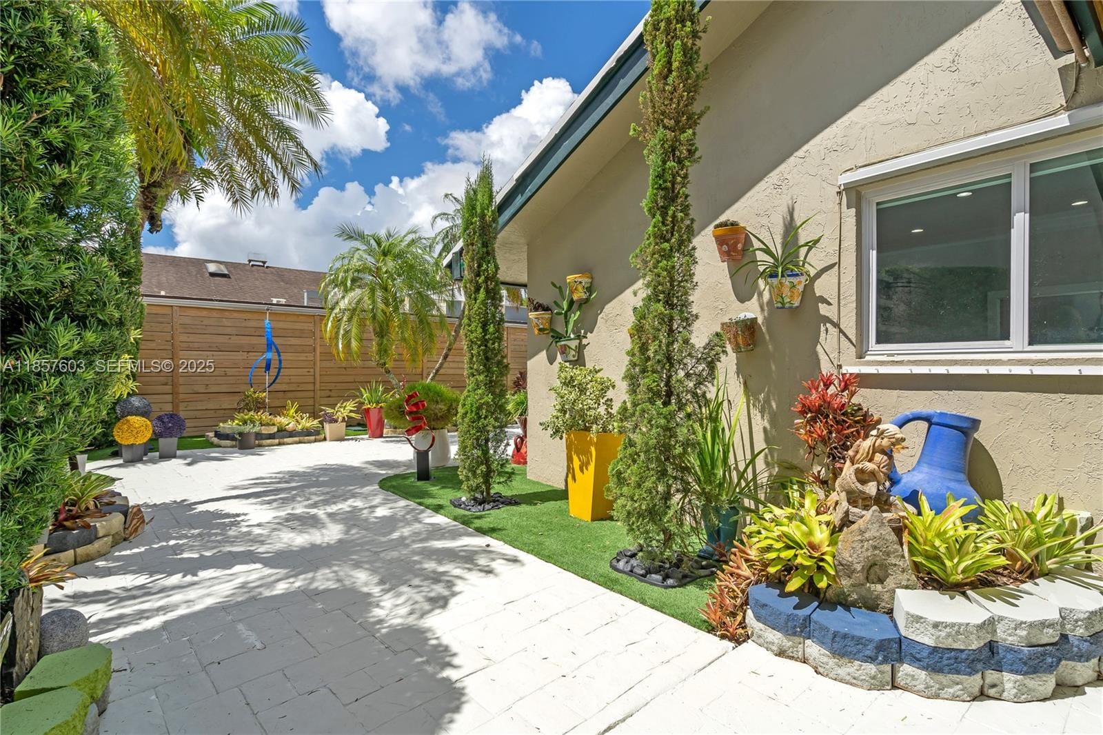 8928 SW 6th Street, Miami, FL 33174 photo 4