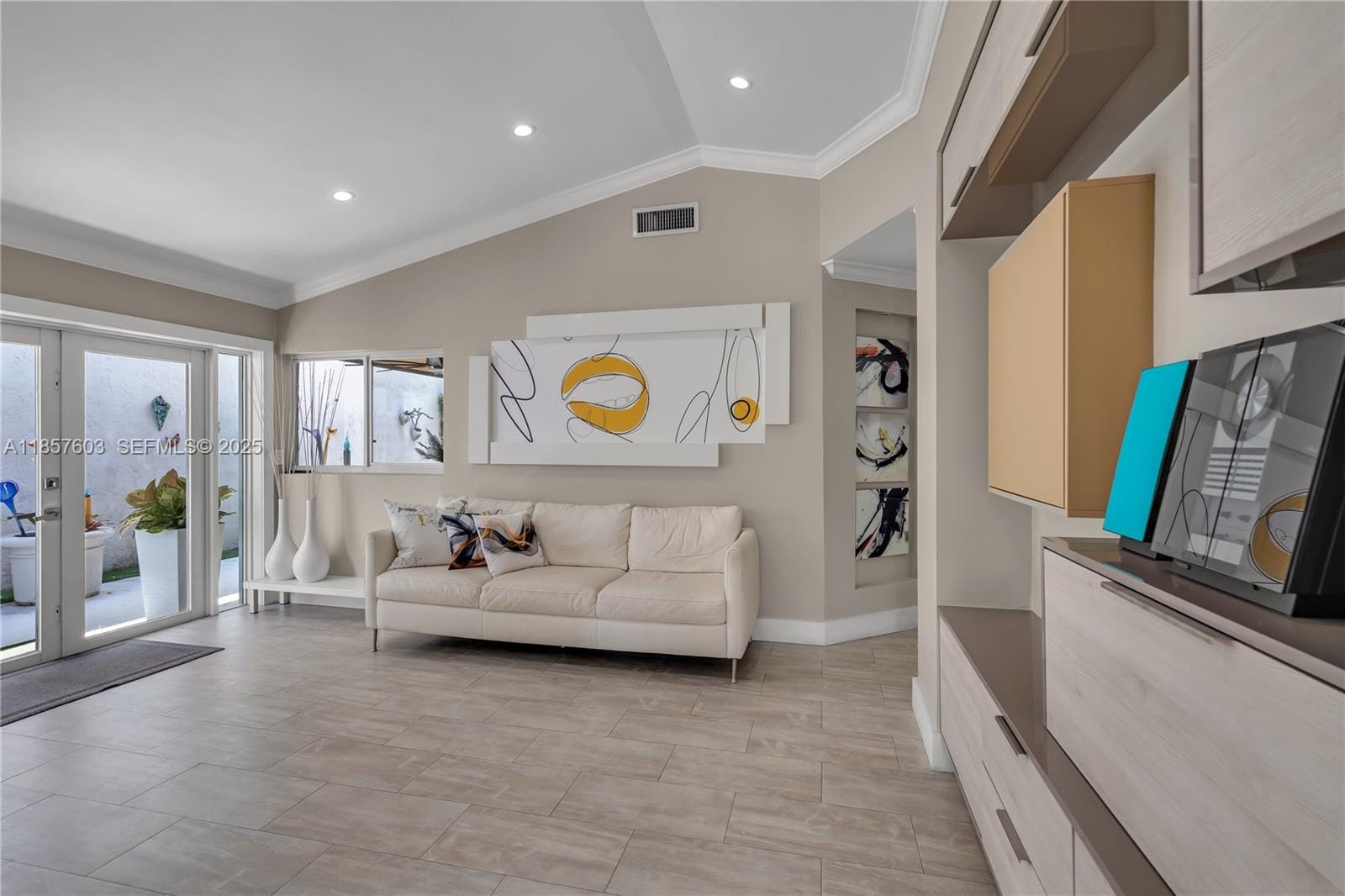 8928 SW 6th Street, Miami, FL 33174 photo 9