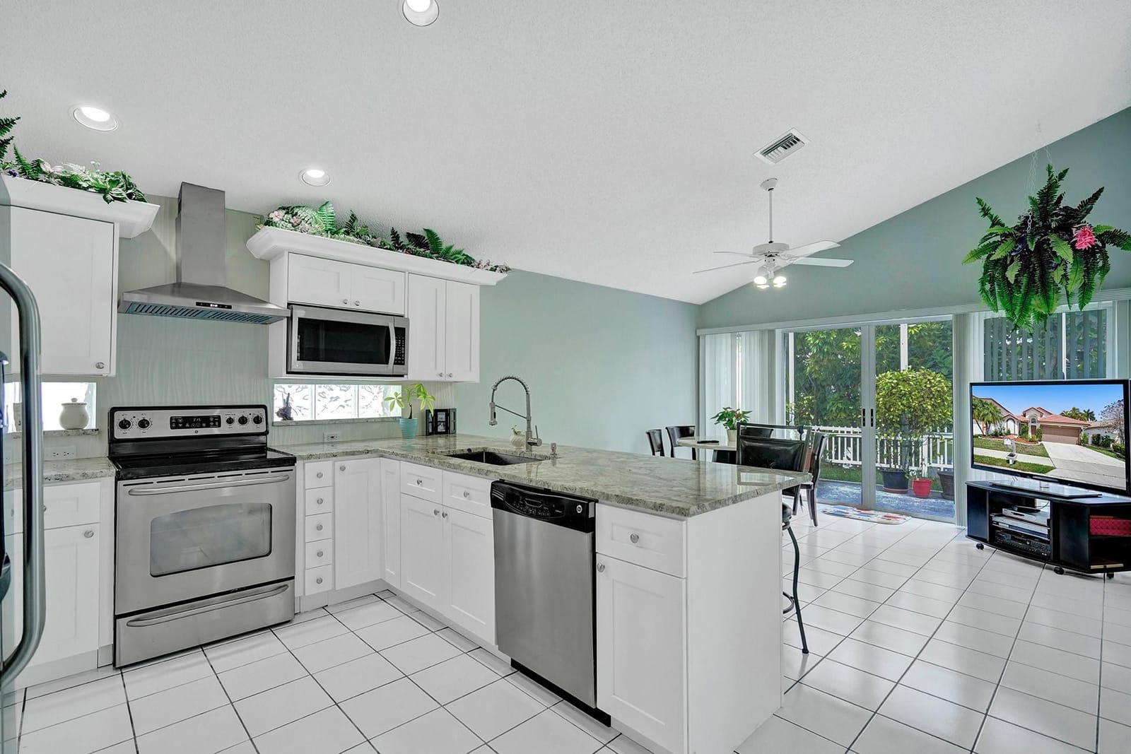 3170 Marion Avenue, Margate, FL 33063 photo 6