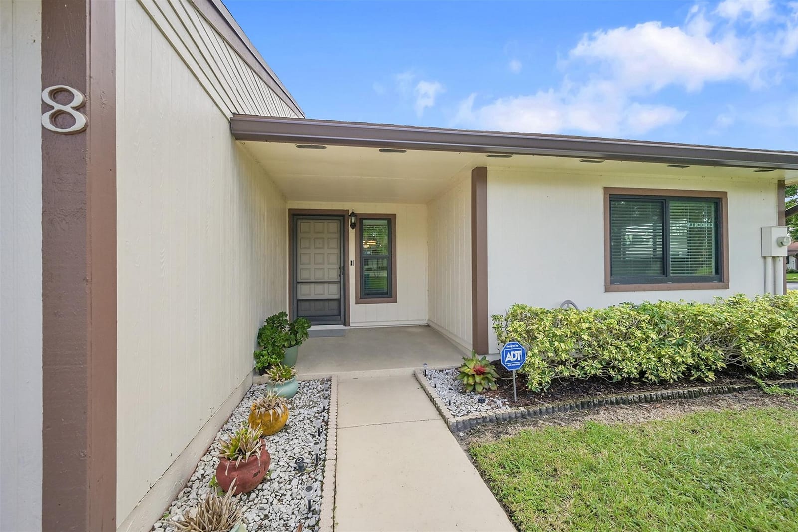 8 Camden Lane, Boynton Beach, FL 33426 photo 3