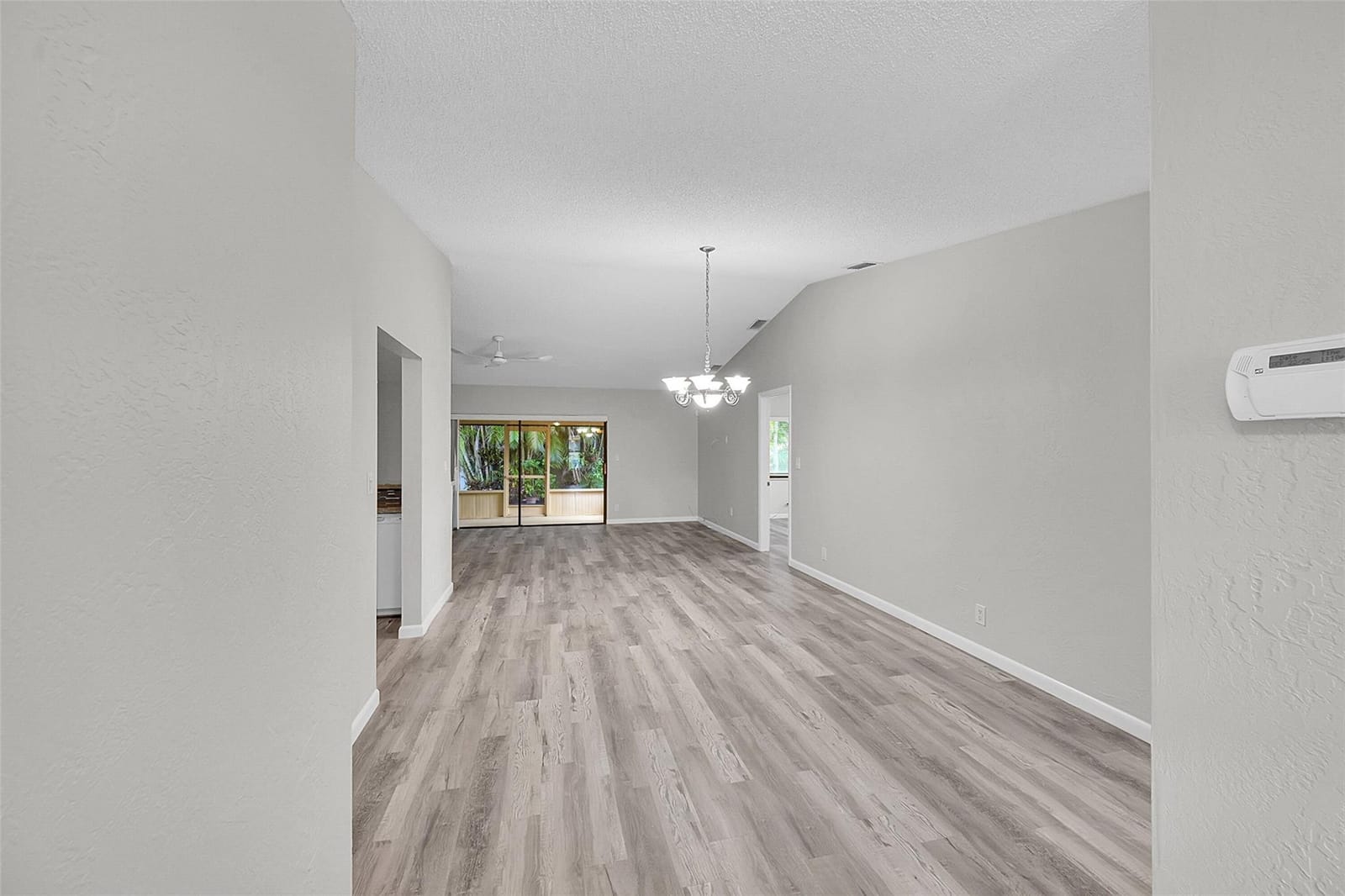 8 Camden Lane, Boynton Beach, FL 33426 photo 5