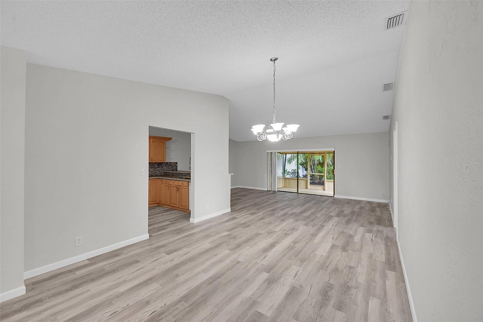 8 Camden Lane, Boynton Beach, FL 33426 photo 7
