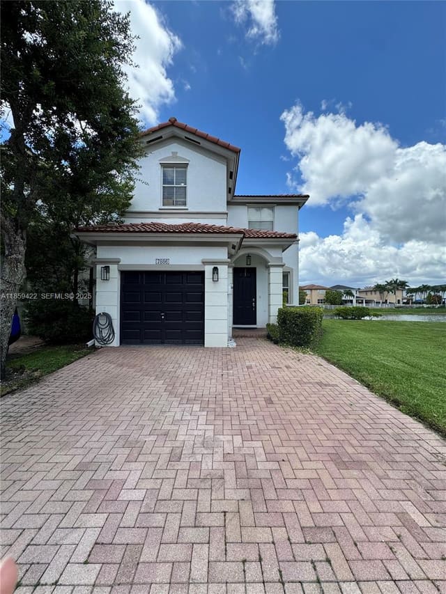 7886 NW 110th Avenue, Doral, FL 33178