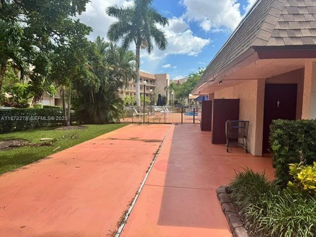 10332 Sunrise Lakes Boulevard 106, Sunrise, FL 33322 photo 27
