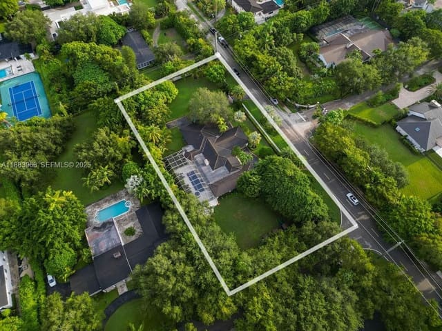 10524 SW 60th Avenue, Pinecrest, FL 33156