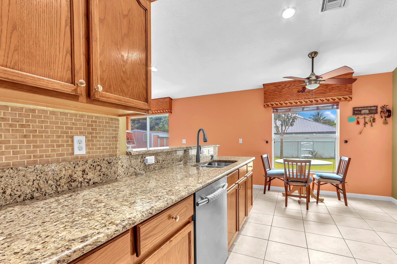 1298 SW Patricia Avenue — photo 10