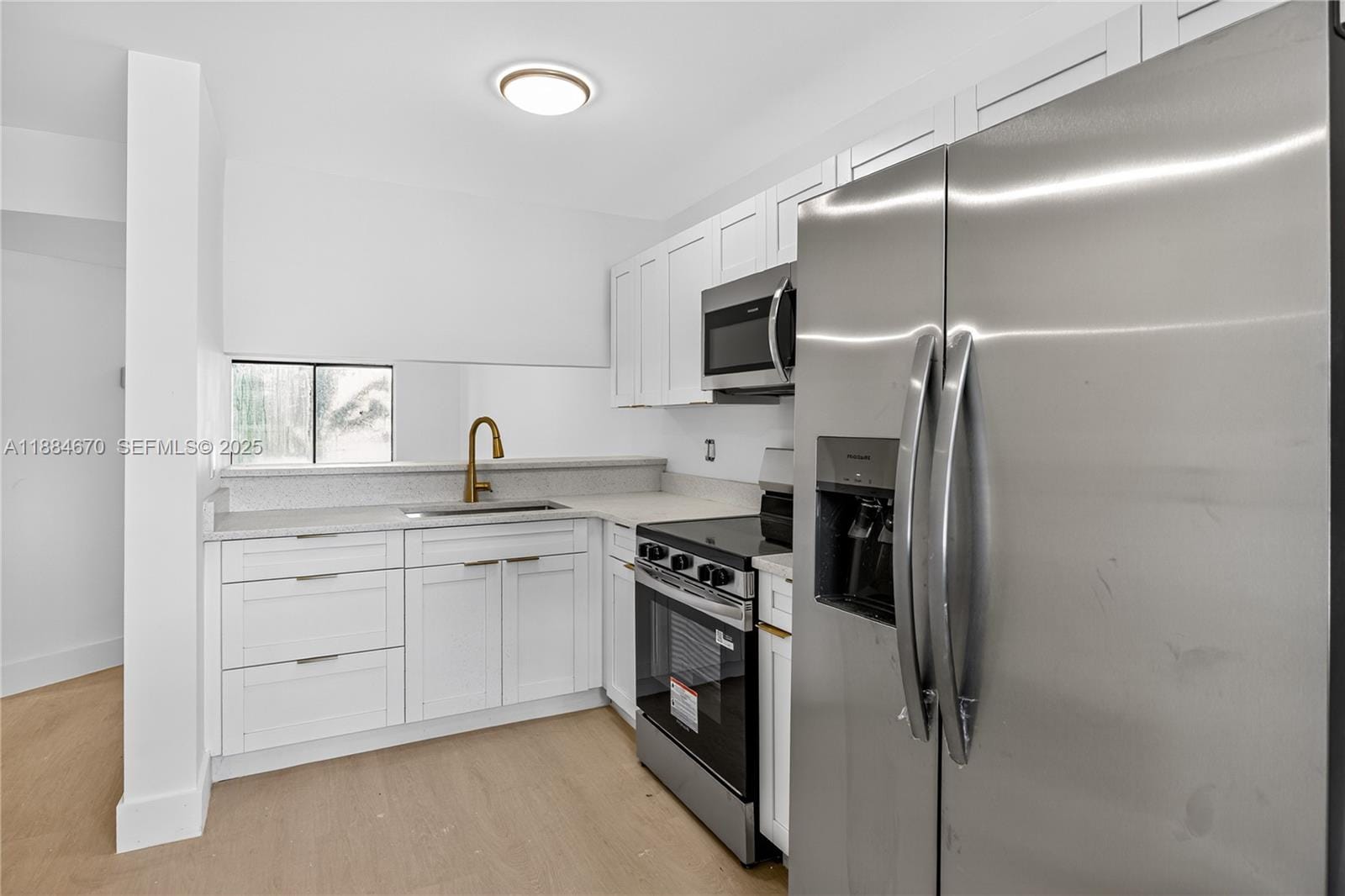 4198 Lakeside Drive 4198 — photo 7