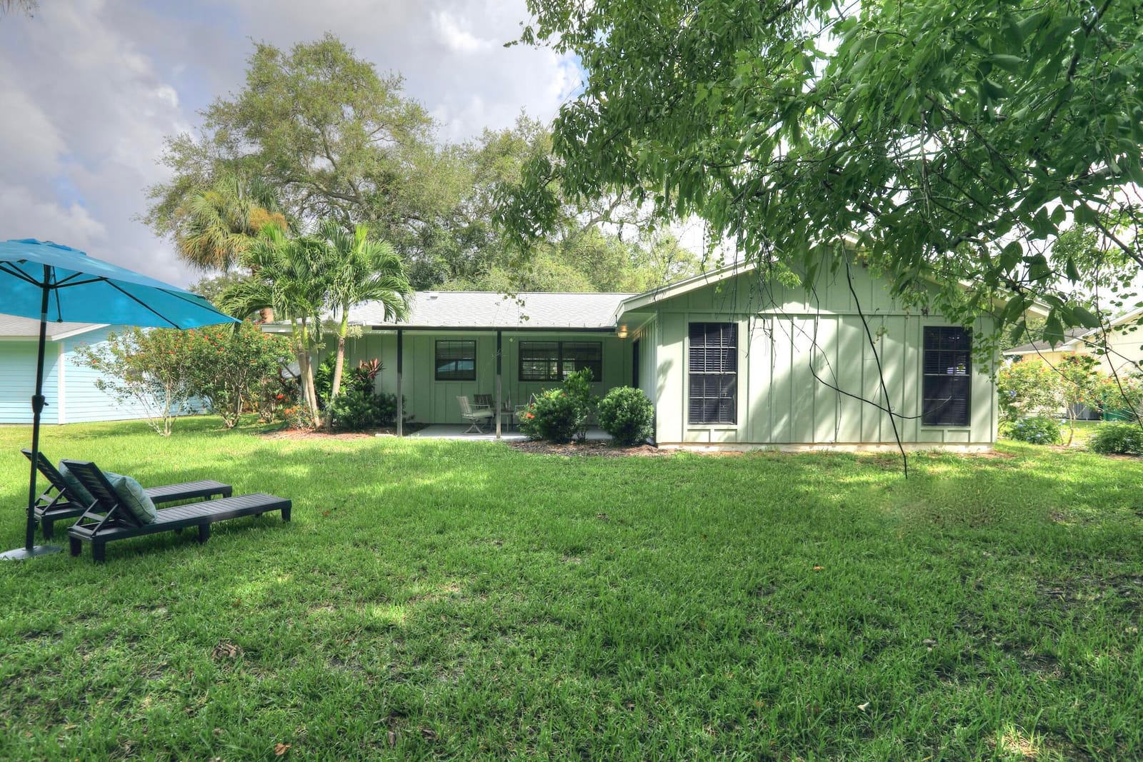 725 Jordan Avenue — photo 3