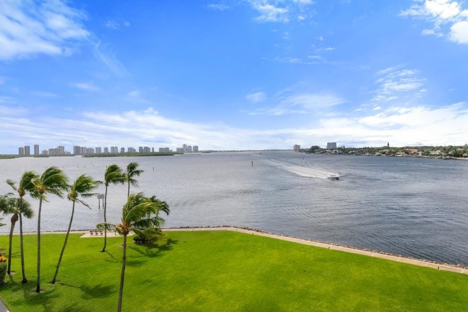 115 Lakeshore Drive 547, North Palm Beach, FL 33408