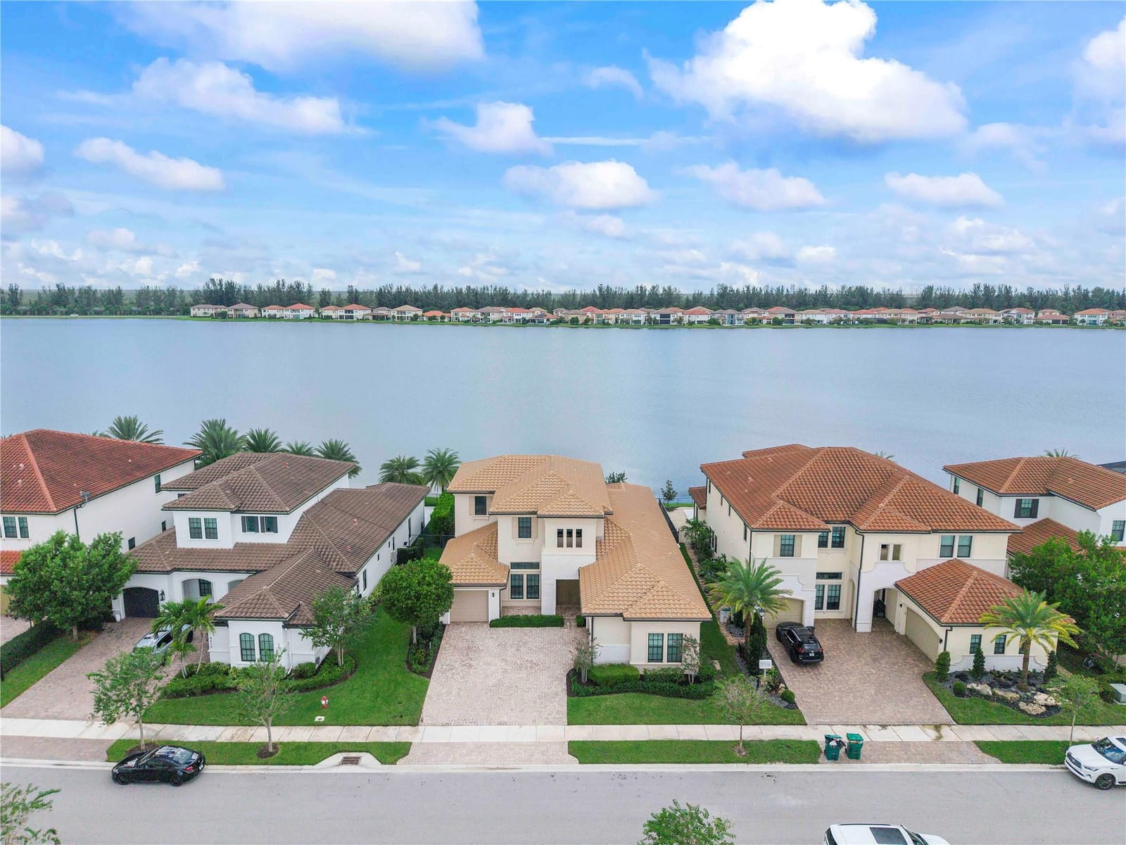 9025 Parkland Bay Drive, Parkland, FL 33076