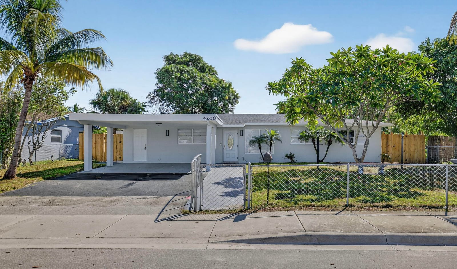4200 NE 3rd Avenue, Deerfield Beach, FL 33064