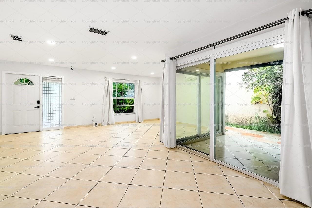 10225 57 Terrace, Doral, FL 33178 photo 7